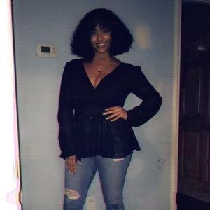 Meet your Posher, Constance